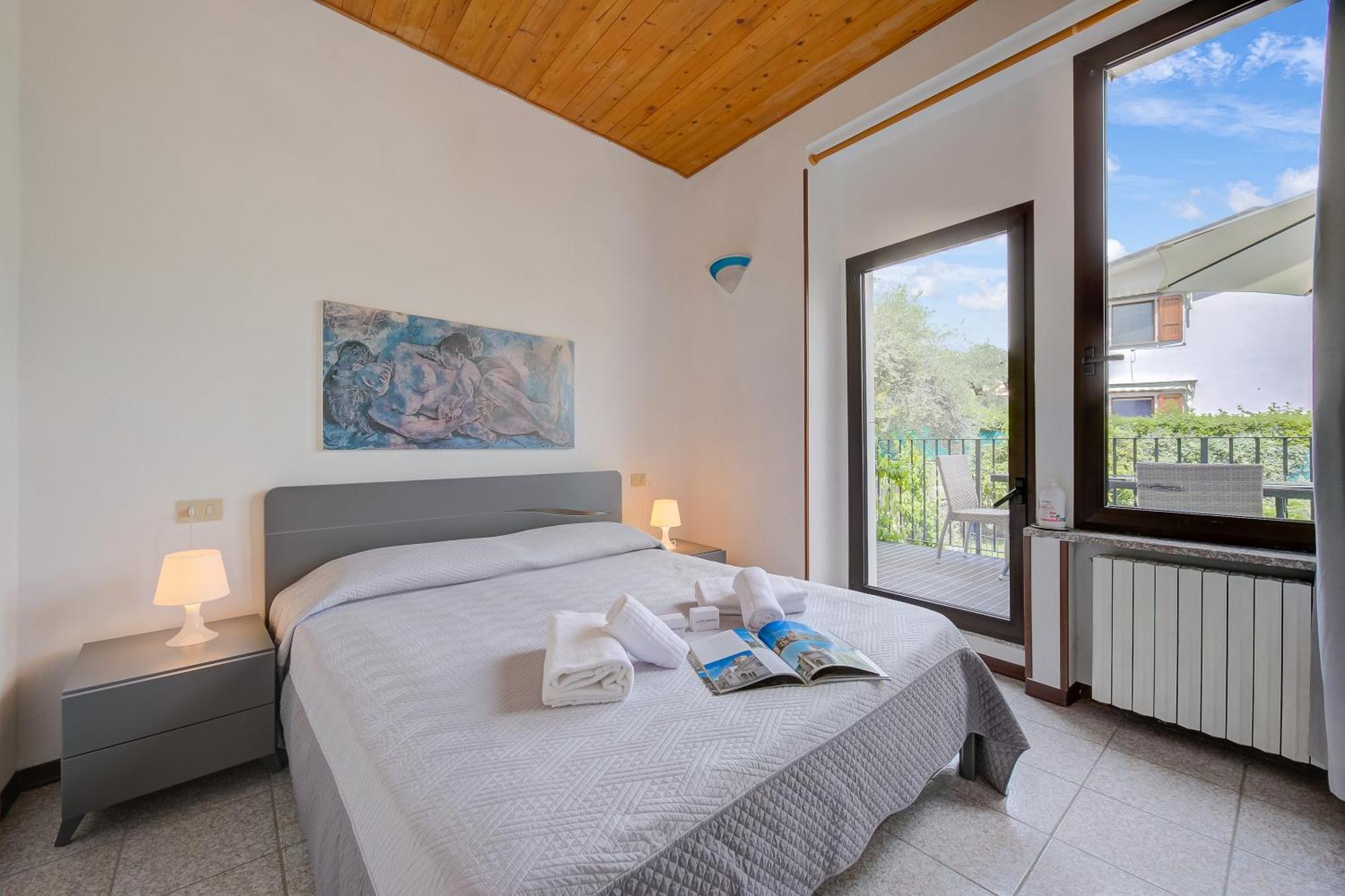 Al Peveri - Private Parking & Near Lake - Happy Rentals Toscolano Maderno Exteriér fotografie